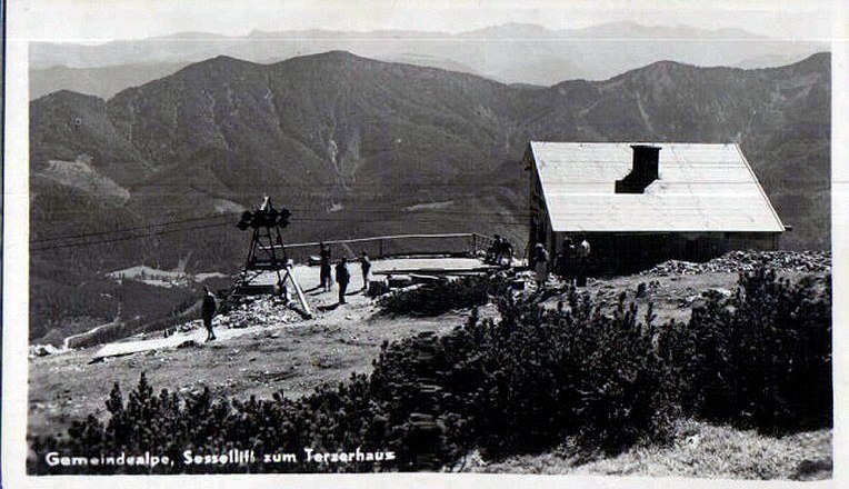 Bergstation des Sessellifts im Sommer, © Herbert Sonnberger