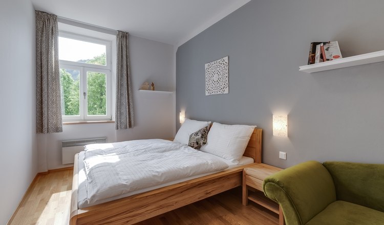 Herrenhaus See-Komfort mit Balkon und Seeblick, &copy; Ferienwohnungen Herrenhaus