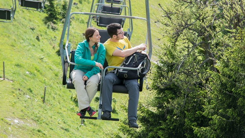 Auf den Berg mit dem 2er Sessellift, © NÖVOG/Kolonovits