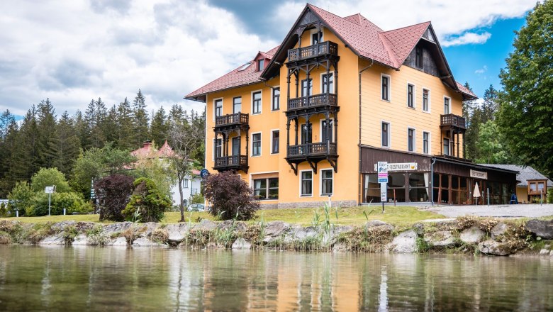 Herrenhaus am Erlaufsee, &copy; Ferienwohnung Herrenhaus